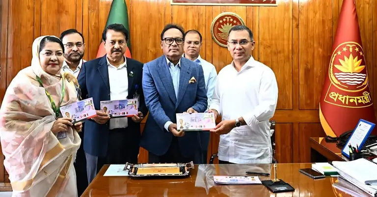 স্মারক ডাকটিকিট উন্মোচন করেছেন প্রধানমন্ত্রী তারেক রহমান